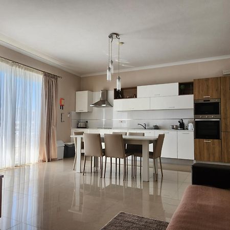 Riviera Holiday Apartments - Seafront - Wifi Marsaskala Exterior photo