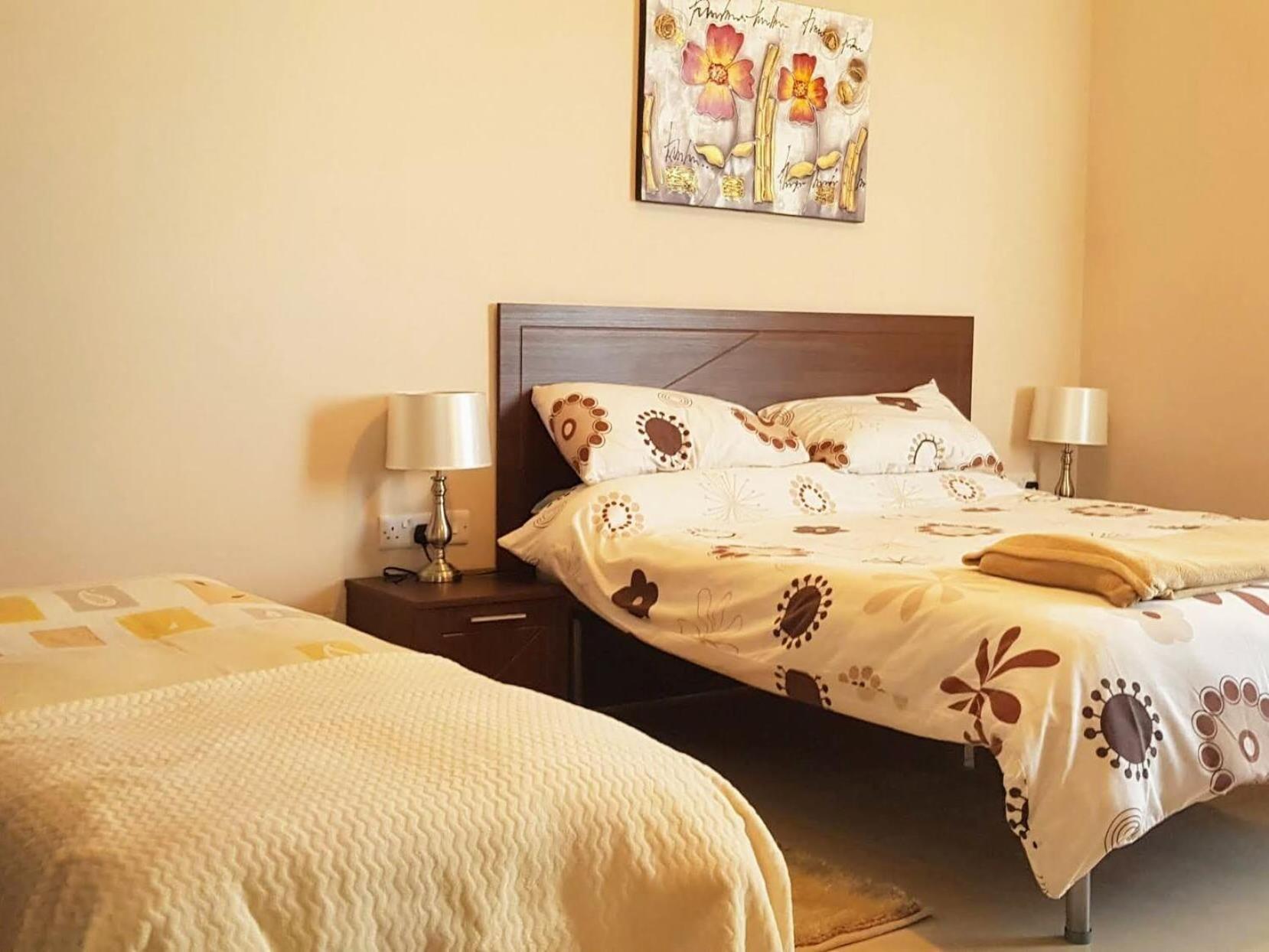 Riviera Holiday Apartments - Seafront - Wifi Marsaskala Room photo